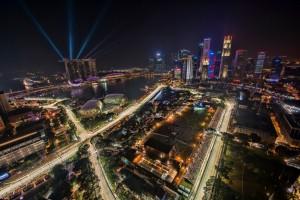 View of Singapore Formula 1 Grand Prix circuit at night 1_singapore_f1_night_race_2012_city_skyline